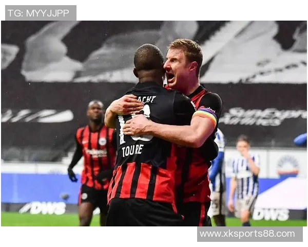 德甲前瞻:拜仁强势反弹法兰克福难敌多特连胜挑战药厂失分危机 德甲前瞻:拜仁强势反弹法兰克福难敌多特连胜挑战药厂失分危机