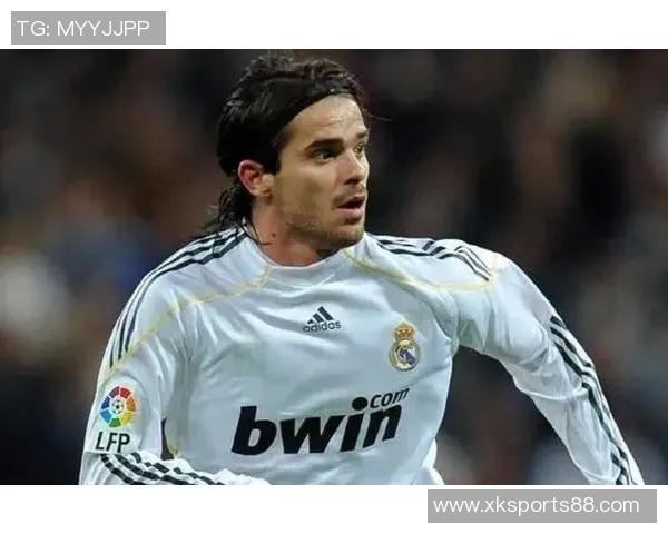 拜仁球探关注18岁阿根廷中场安德拉达解约金高达1400万欧元